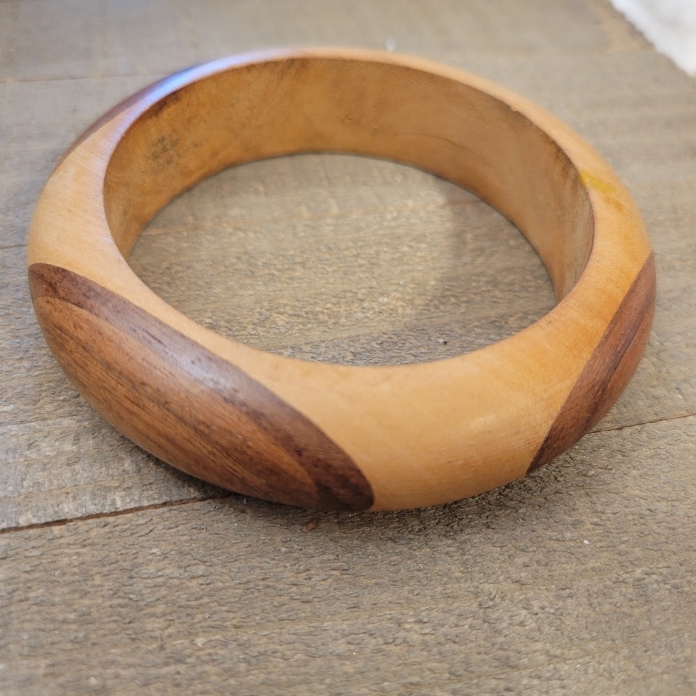 Gorgeous Wooden Bangle • Tri-Stained • Size 8.5